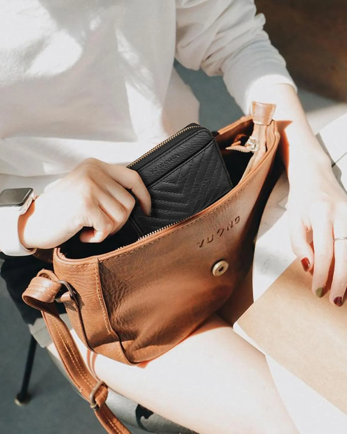 BOSTANTEN Credit Card Holder Wallet RFID Blocking Leather Small Wallet for Women Zipper Keychain Wallet with Wristlet Black