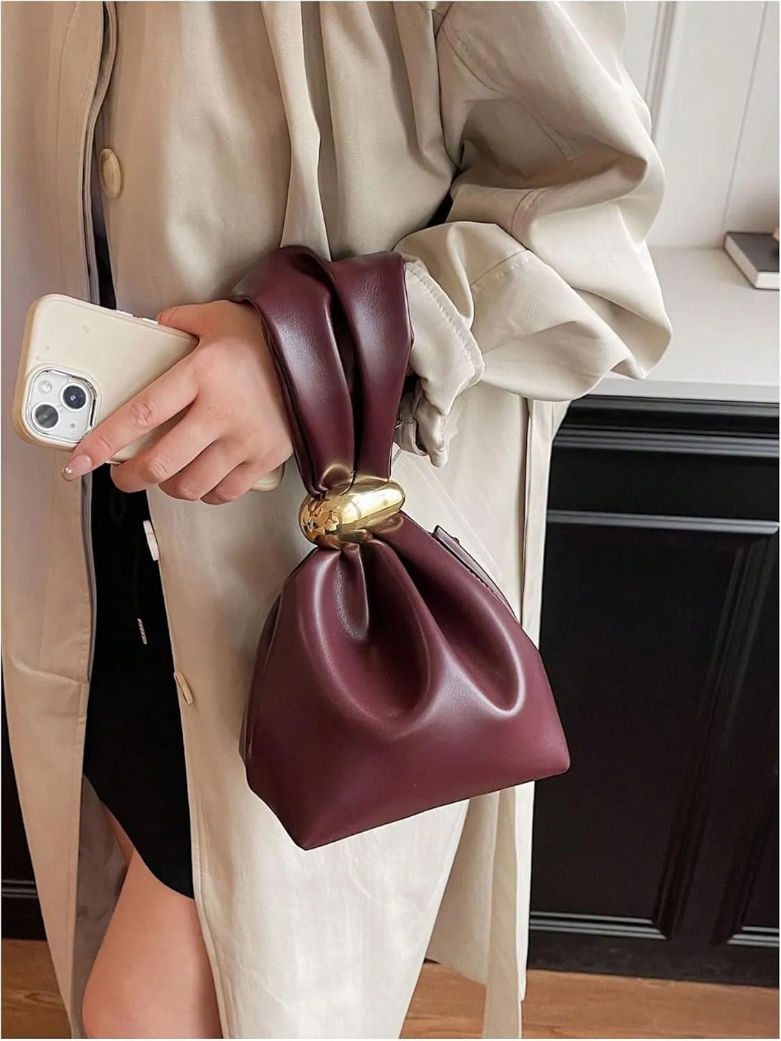 OYOANGLE Women's Vintage Knot Clutch Purse Ruched Leather Wristlet Handgbag Zipper Closure Evening Bags